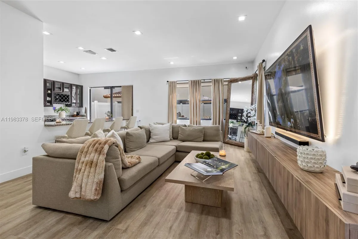 9094 SW 36th St, Miramar FL 33025