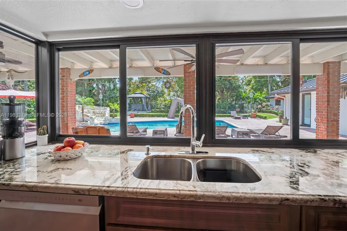 10320 SW 139th St, Miami FL 33176