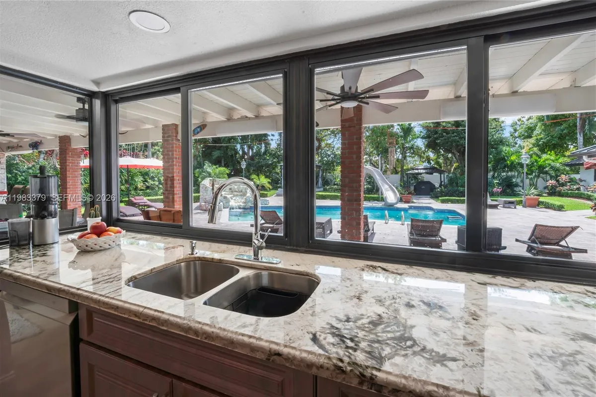 10320 SW 139th St, Miami FL 33176