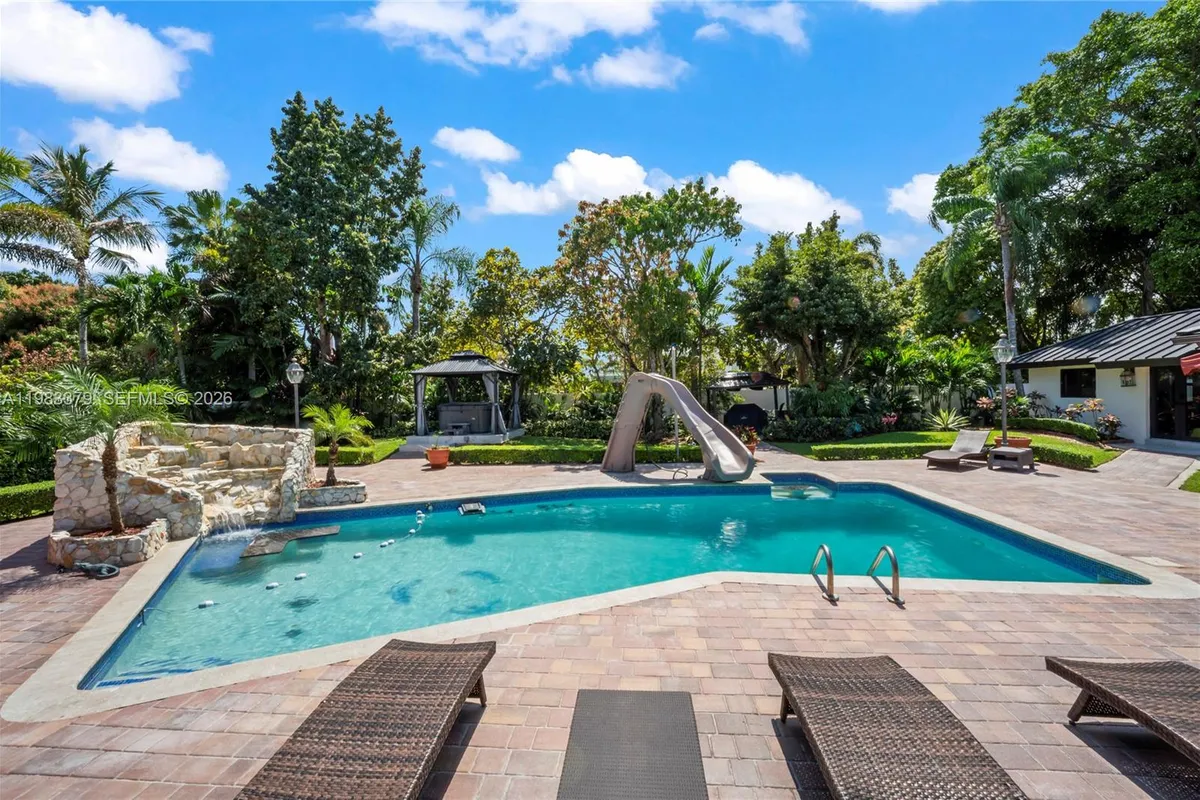 10320 SW 139th St, Miami FL 33176