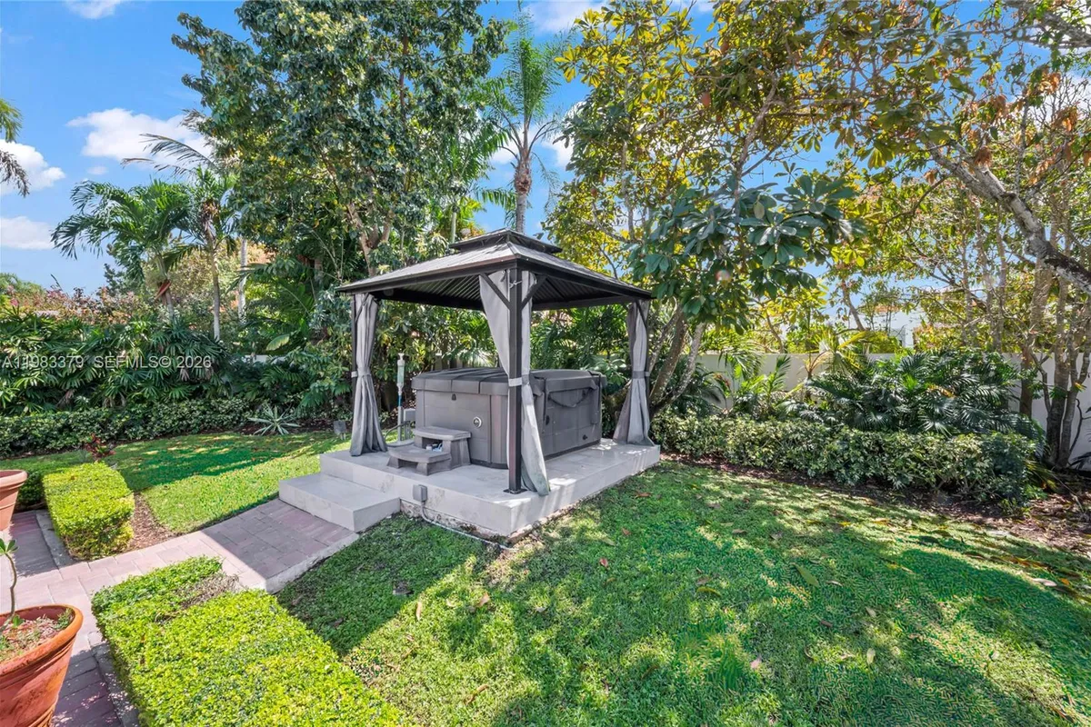 10320 SW 139th St, Miami FL 33176