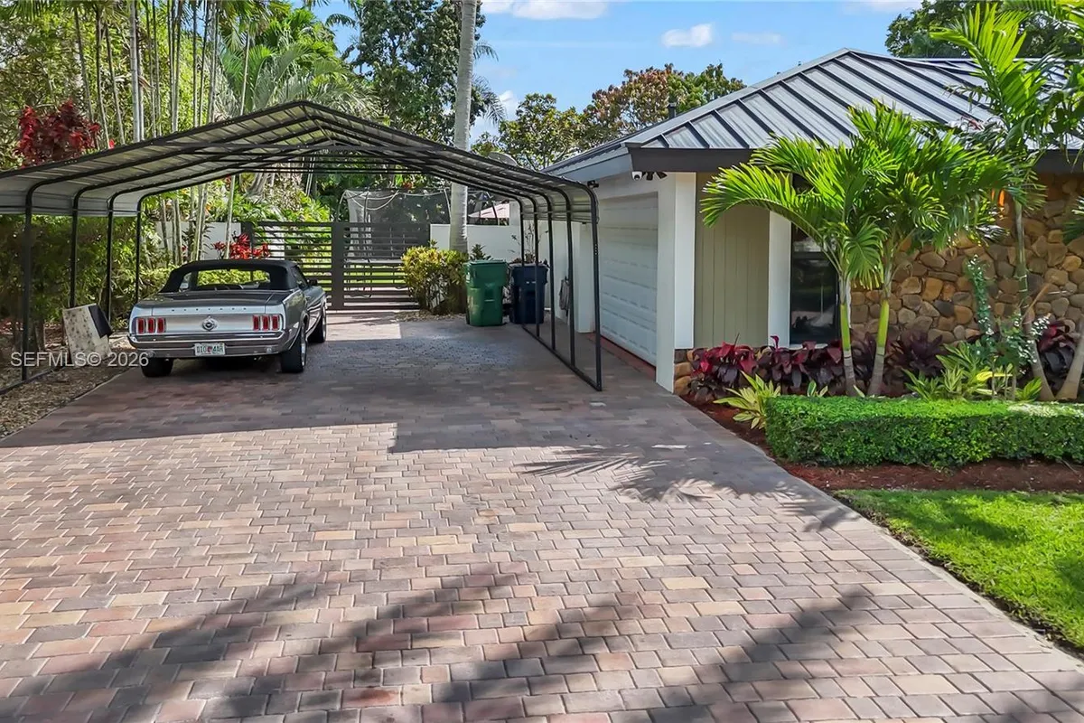 10320 SW 139th St, Miami FL 33176