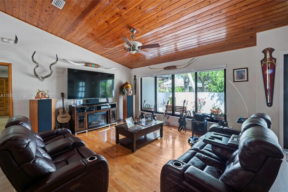 10320 SW 139th St, Miami FL 33176