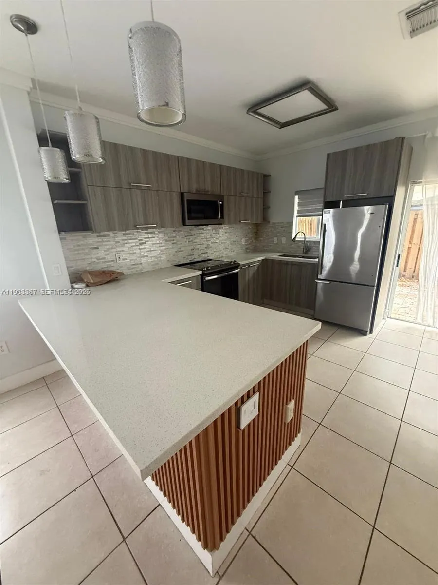 10776 NW 83rd Ter # 19, Doral FL 33178