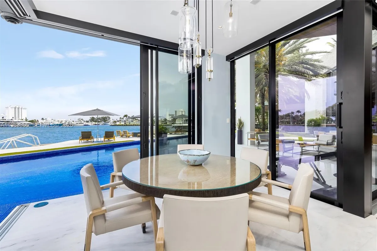 84 Isla Bahia Dr, Fort Lauderdale FL 33316