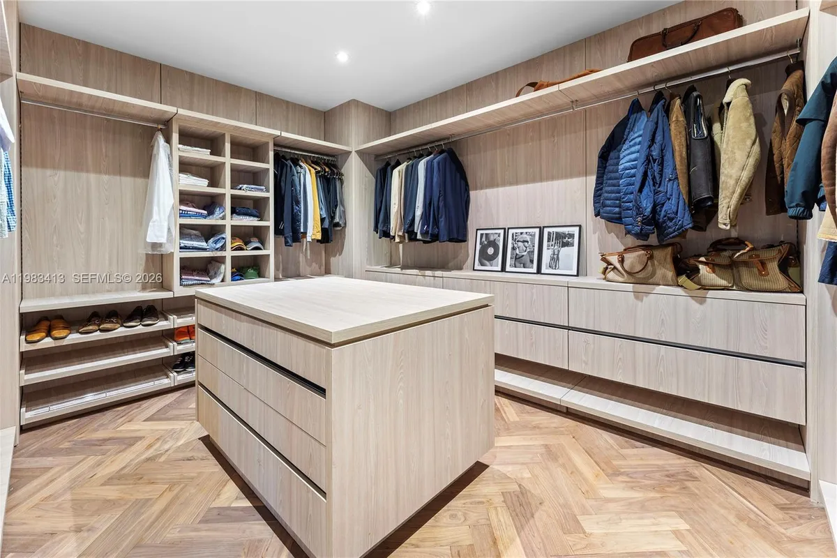 1277 N Venetian Way, Miami FL 33139