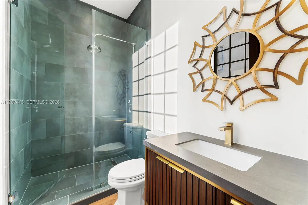 1277 N Venetian Way, Miami FL 33139