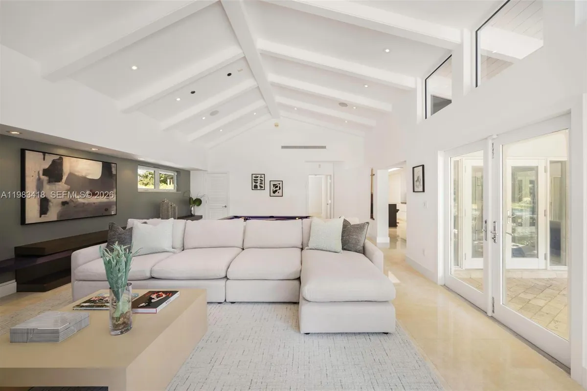 9000 Arvida Dr, Coral Gables FL 33156