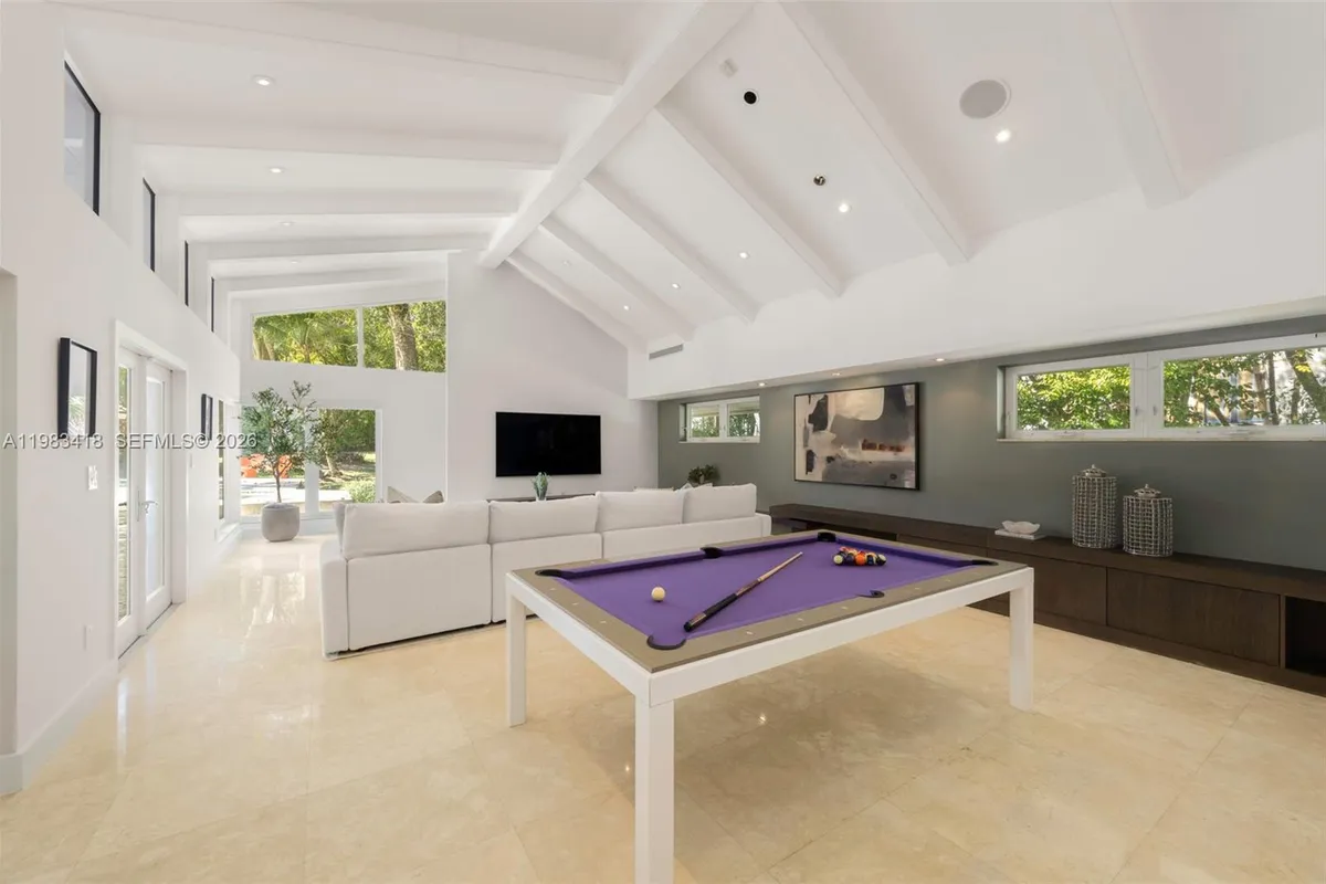 9000 Arvida Dr, Coral Gables FL 33156