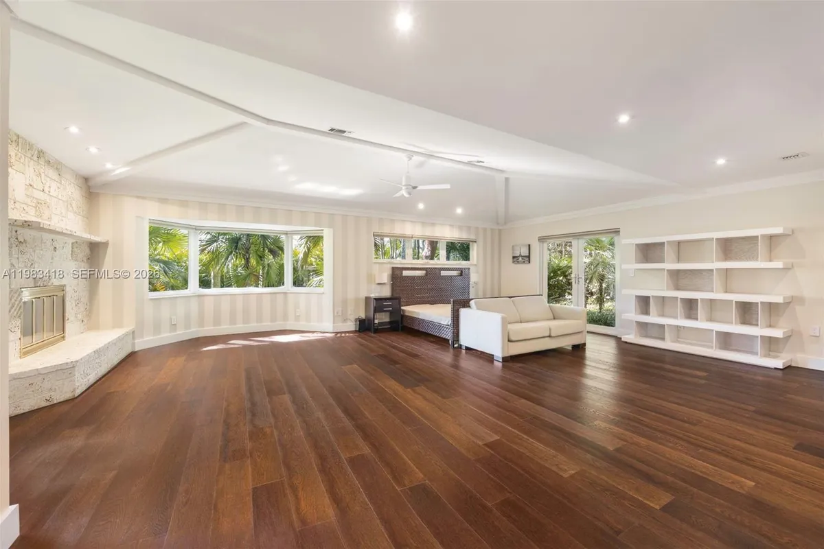 9000 Arvida Dr, Coral Gables FL 33156