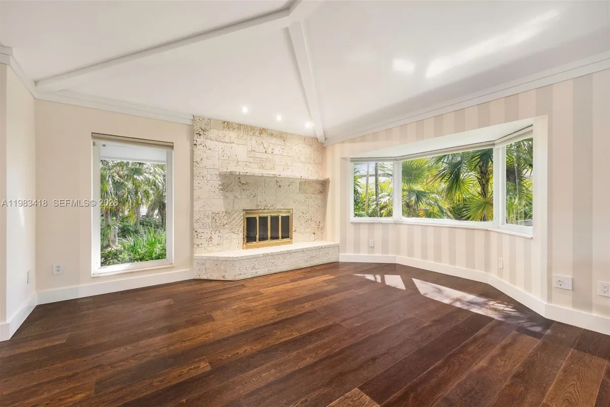 9000 Arvida Dr, Coral Gables FL 33156