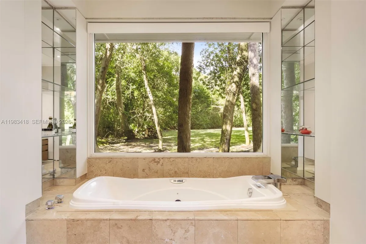 9000 Arvida Dr, Coral Gables FL 33156