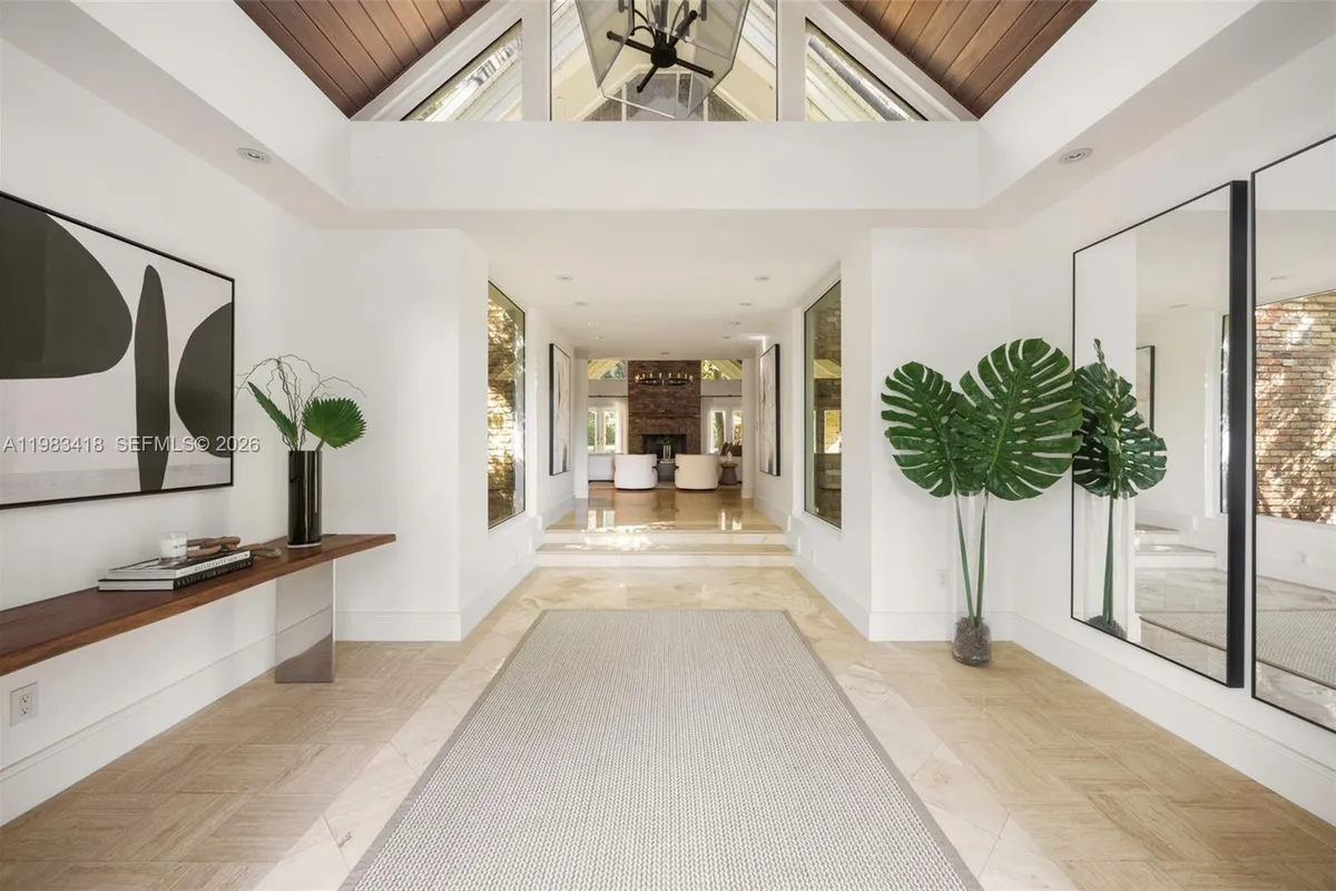 9000 Arvida Dr, Coral Gables FL 33156