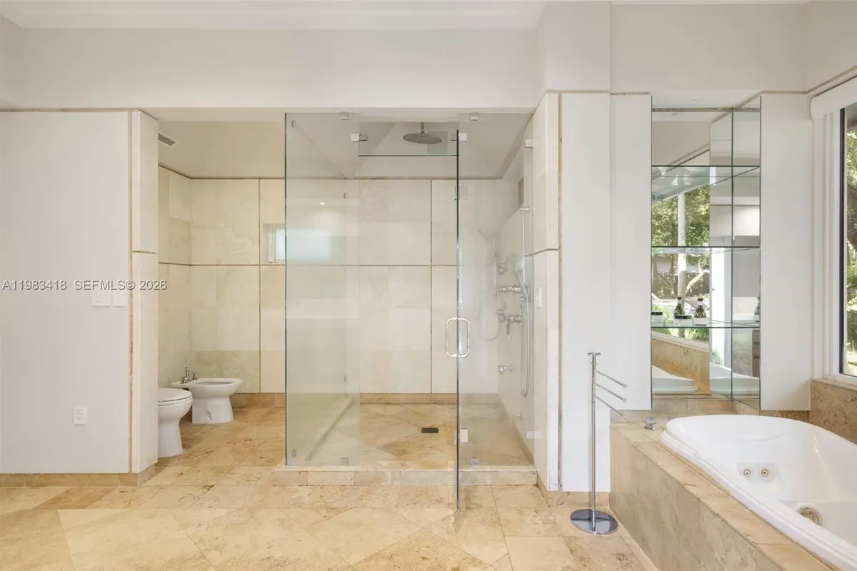 9000 Arvida Dr, Coral Gables FL 33156