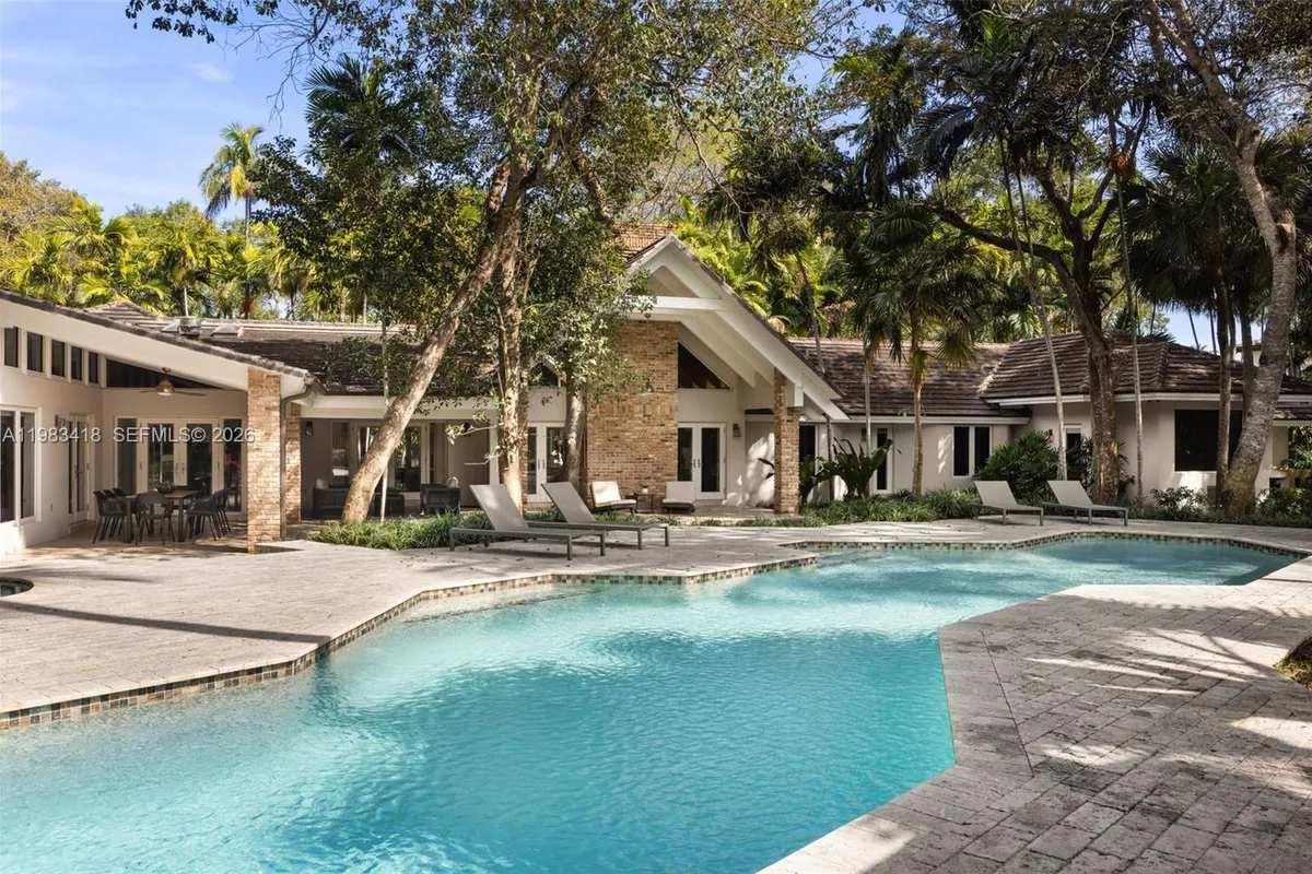 9000 Arvida Dr, Coral Gables FL 33156