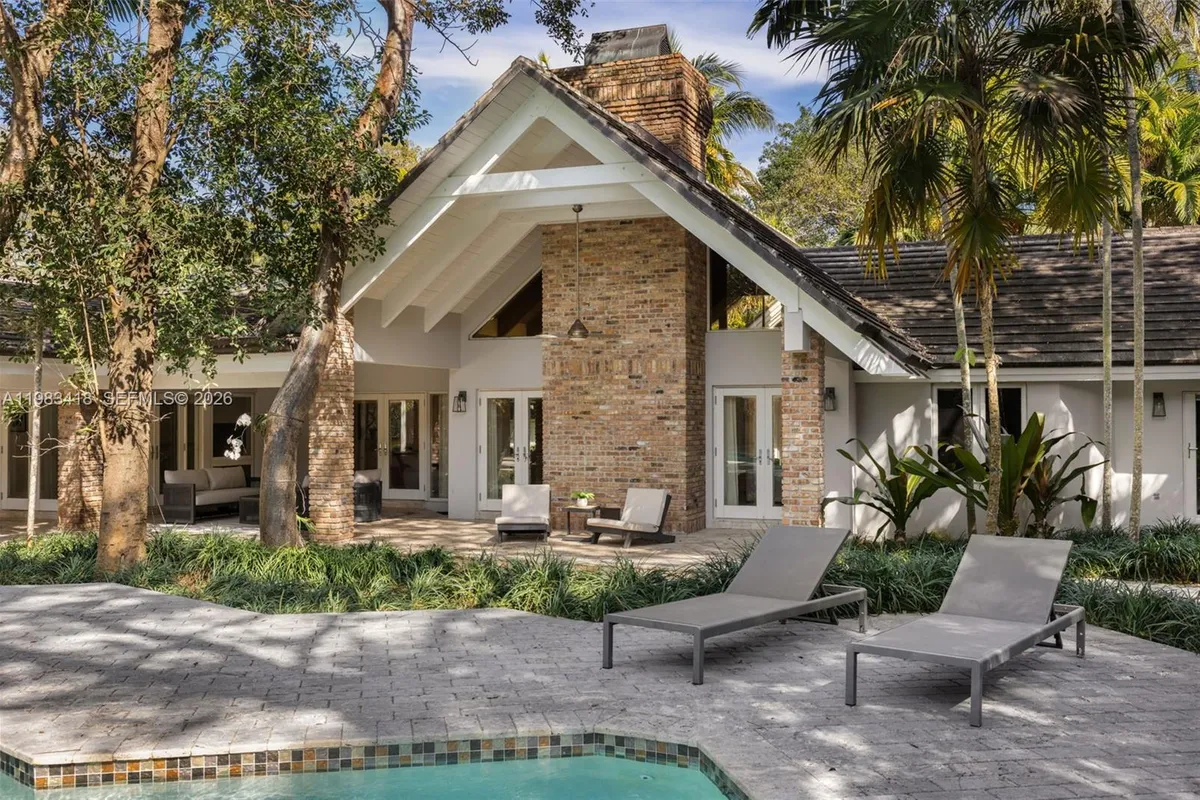 9000 Arvida Dr, Coral Gables FL 33156