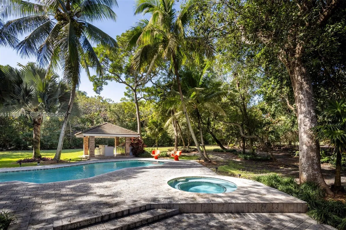 9000 Arvida Dr, Coral Gables FL 33156