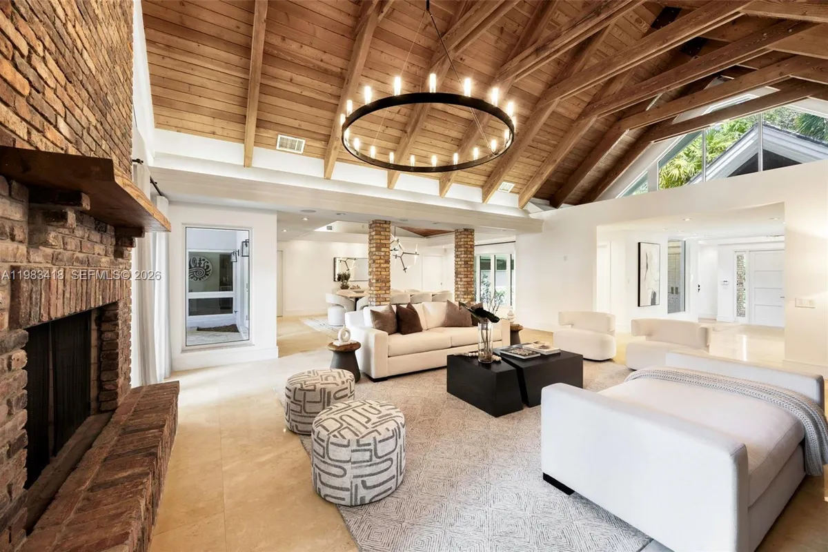 9000 Arvida Dr, Coral Gables FL 33156