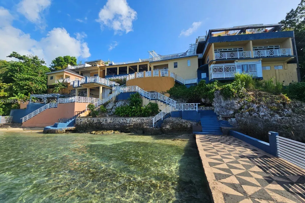 Moxons Beach Club Hotel N Boscobel, St. Mary Parish, Jamaica, FL 0