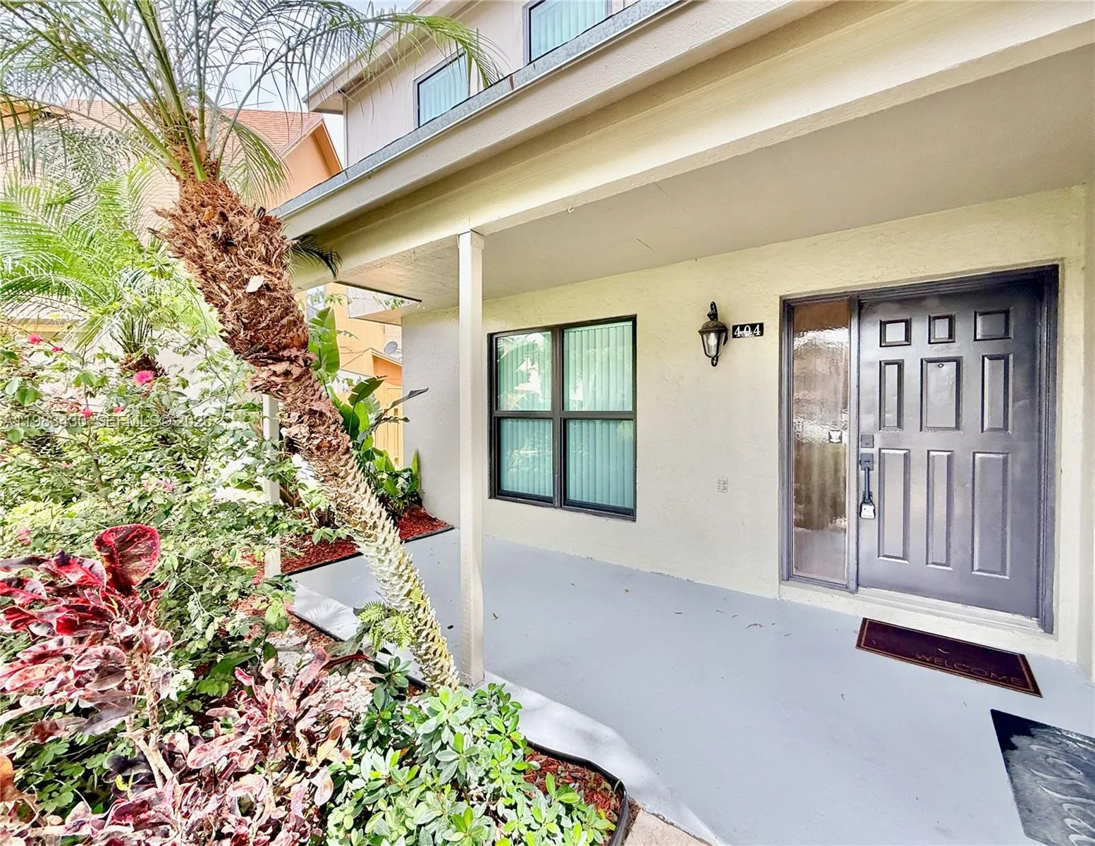 404 Sandtree Dr, Palm Beach Gardens FL 33403