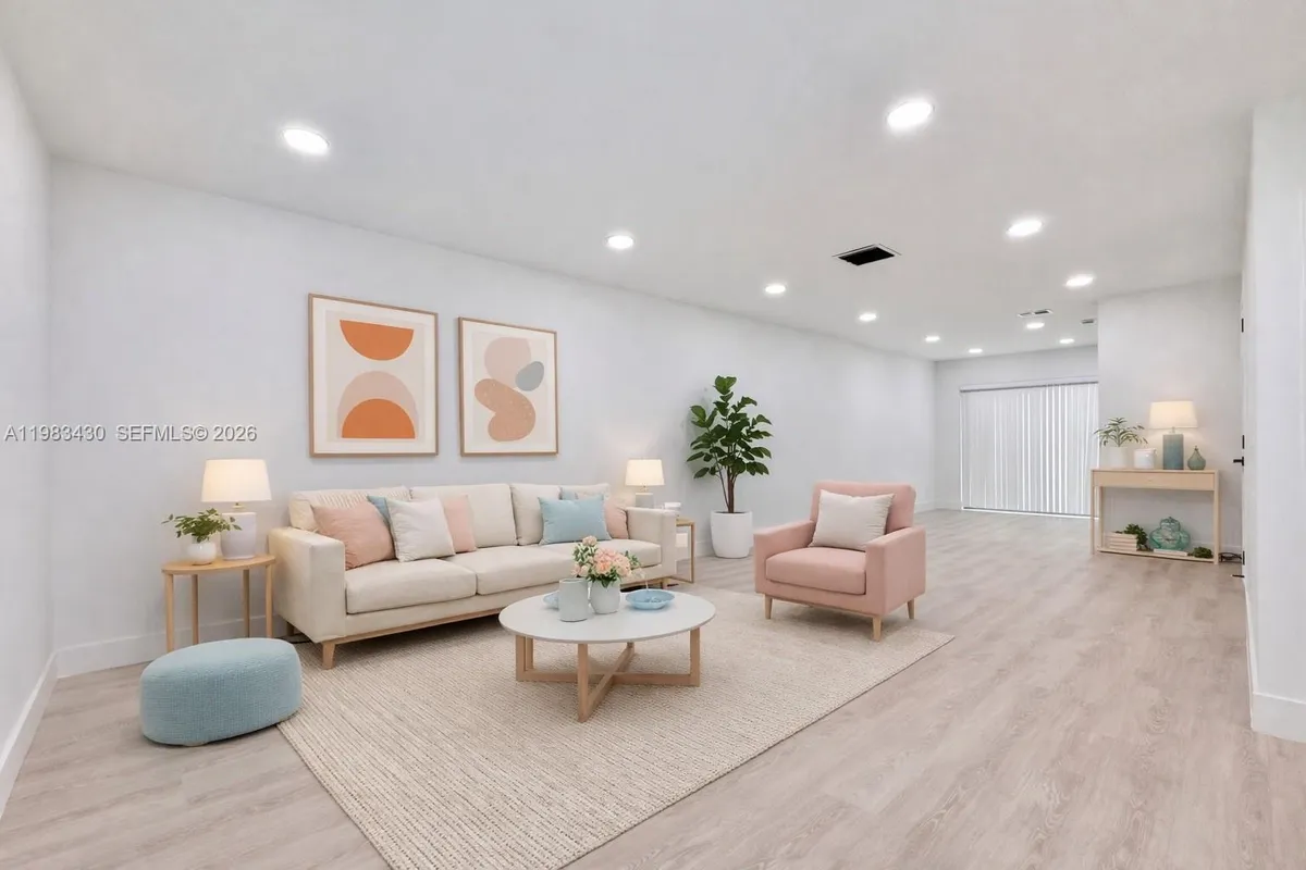 404 Sandtree Dr, Palm Beach Gardens FL 33403