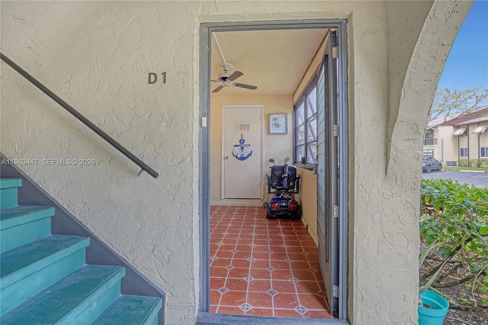 339 Pine Ridge Cir # 1, Green Acres FL 33463