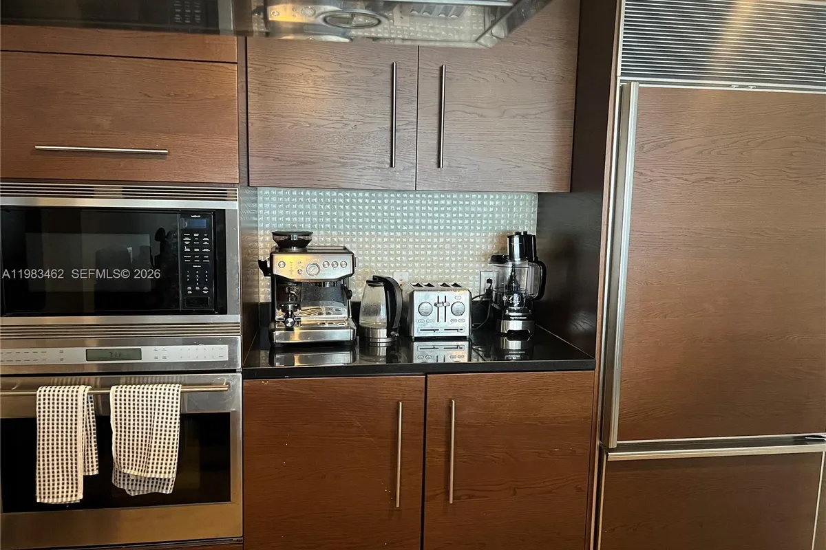 465 Brickell Ave # 919, Miami FL 33131