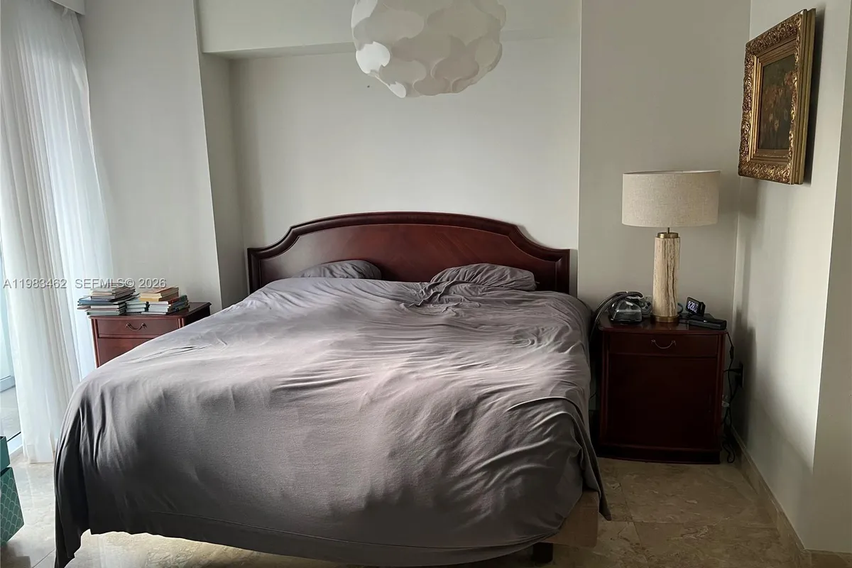 465 Brickell Ave # 919, Miami FL 33131