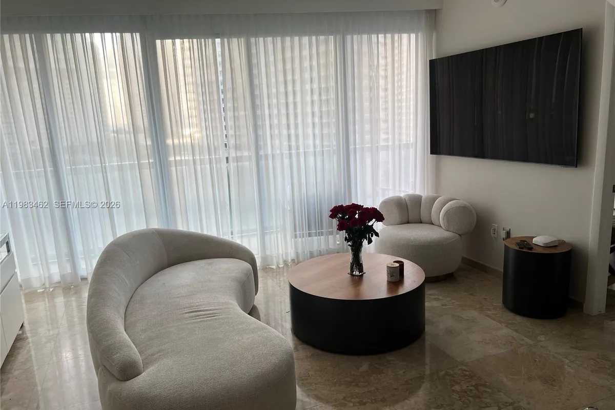 465 Brickell Ave # 919, Miami FL 33131