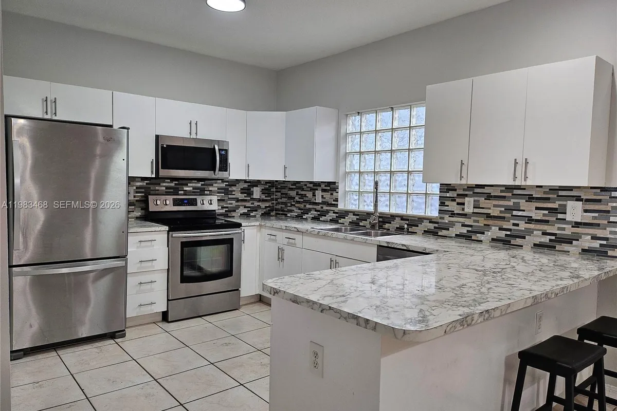 14924 SW 58th St, Miami FL 33193