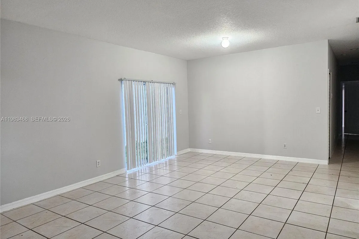 14924 SW 58th St, Miami FL 33193