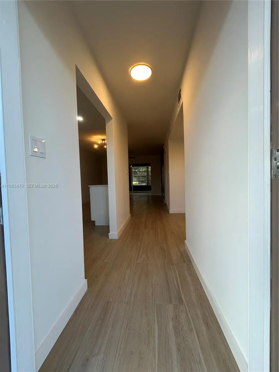 1 bedroom 1 bath for sale at 609 S State Road 7 # 1E, Margate FL 33068