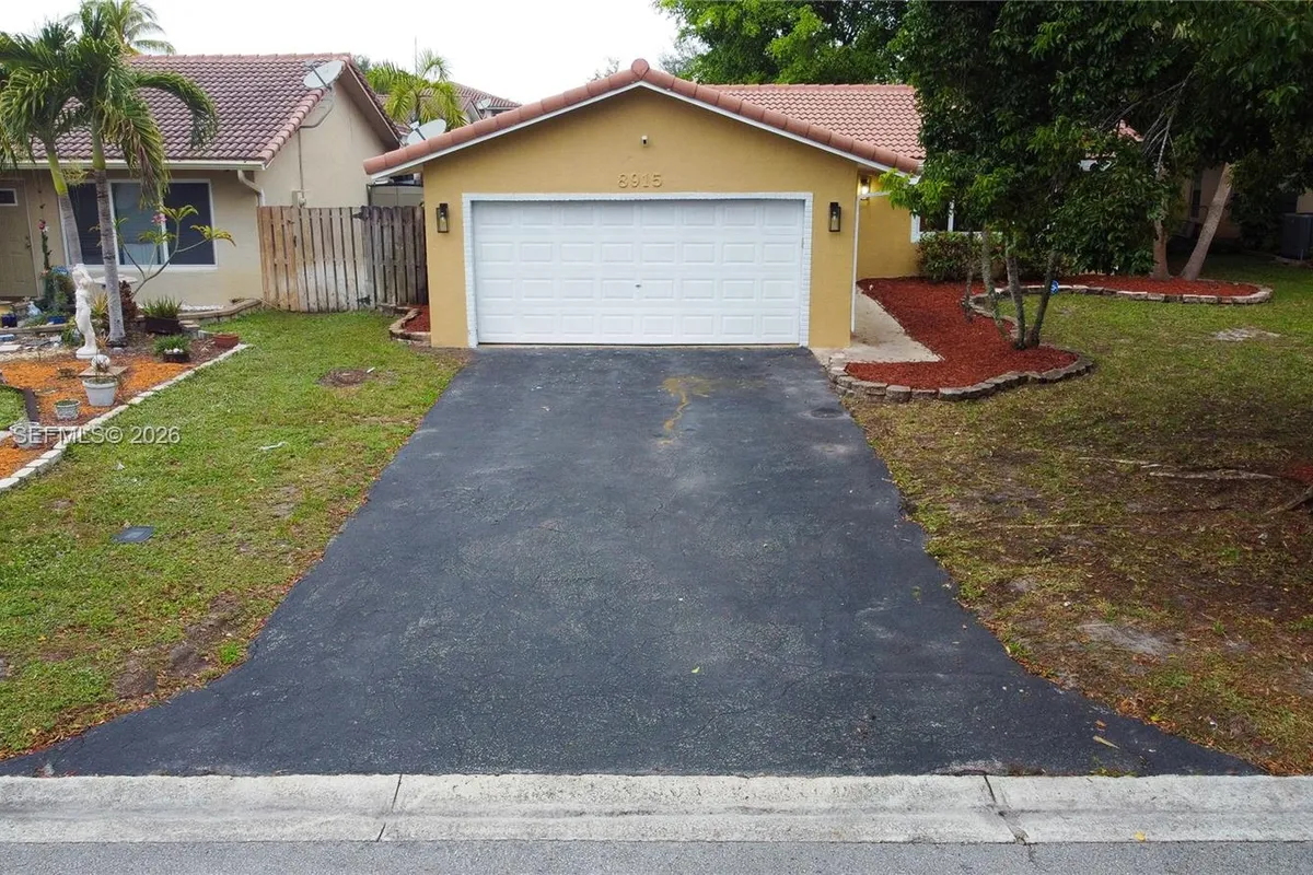 8915 NW 26th Ct, Coral Springs FL 33065