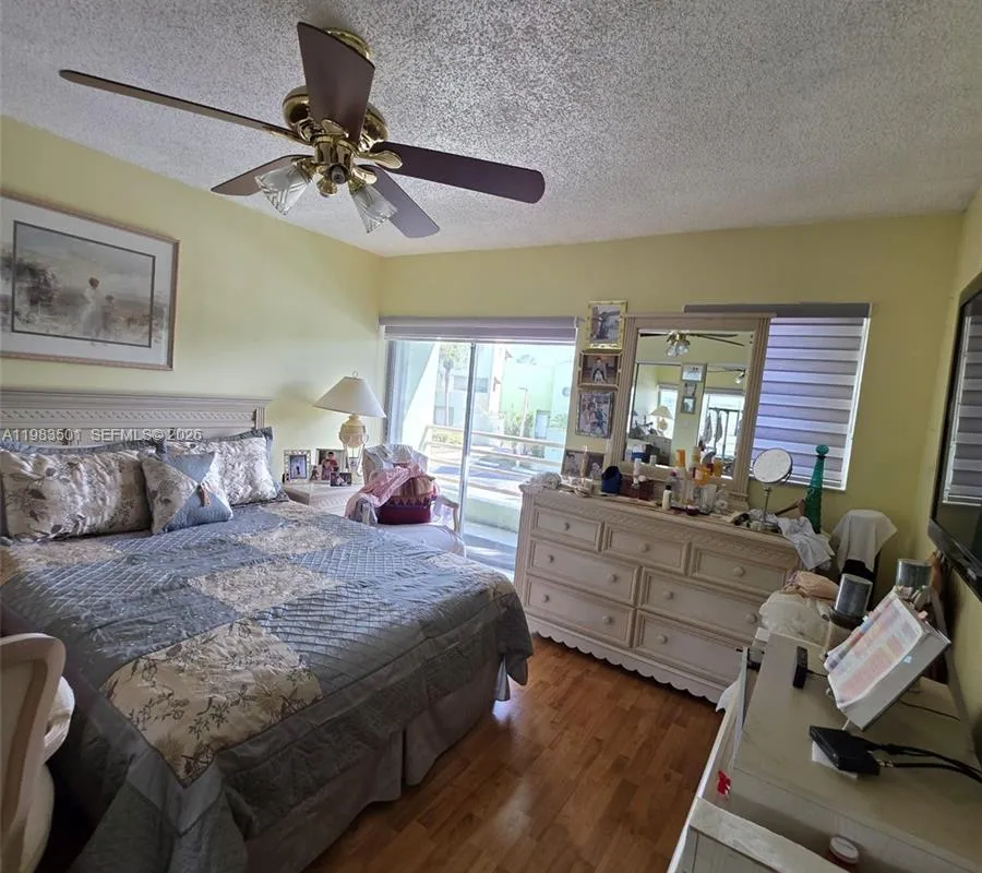 11173 NW 7th St # 18, Miami FL 33172