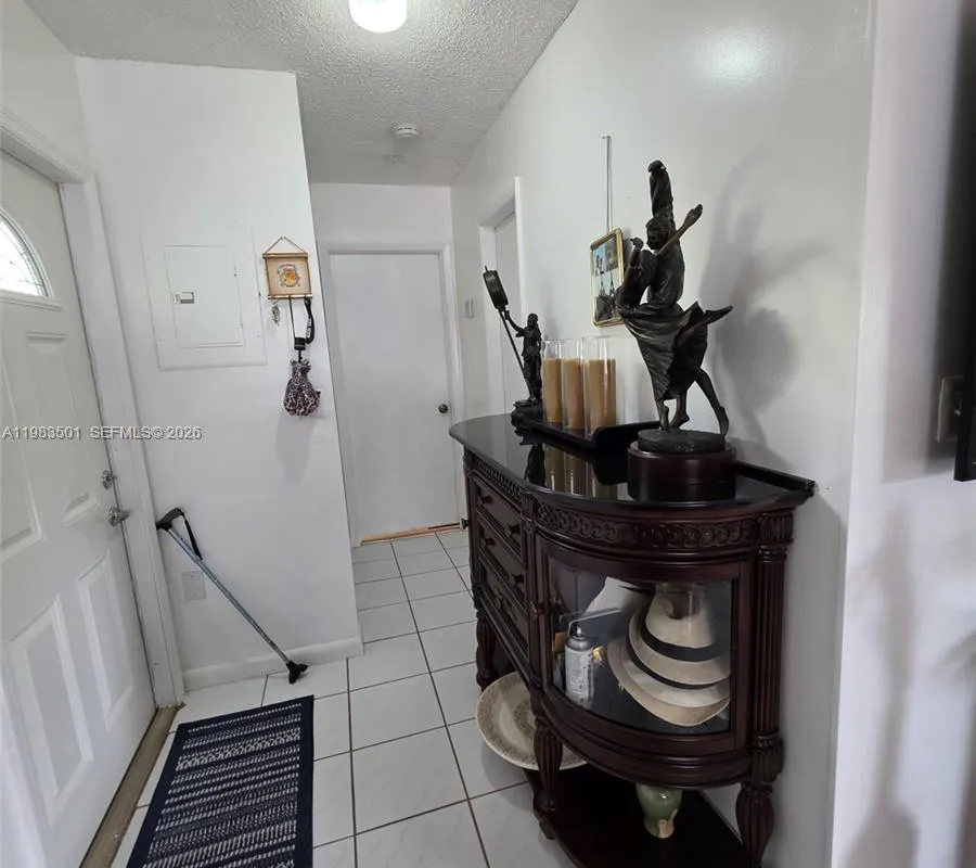 11173 NW 7th St # 18, Miami FL 33172