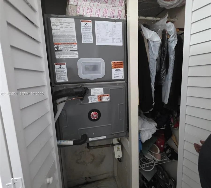 11173 NW 7th St # 18, Miami FL 33172