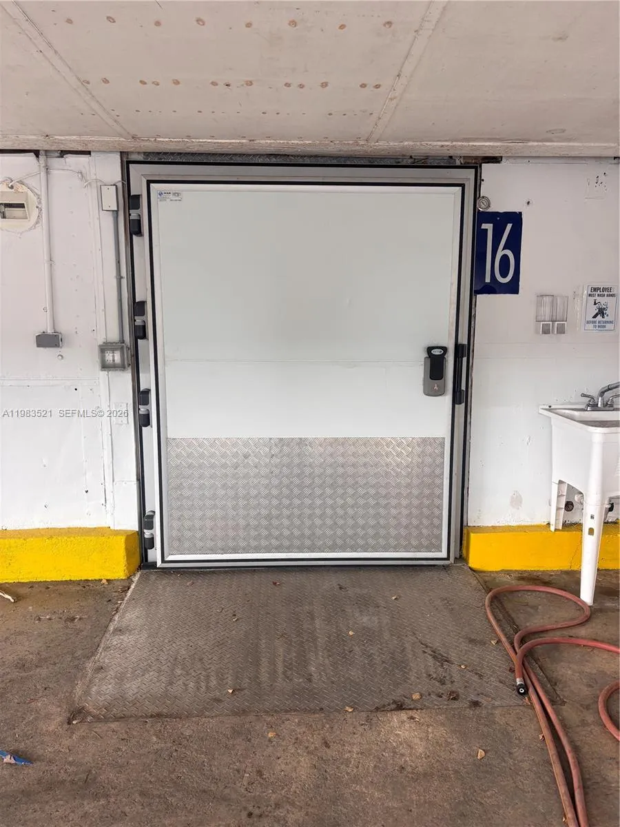 1375 NW 89th Ct, Doral FL 33172