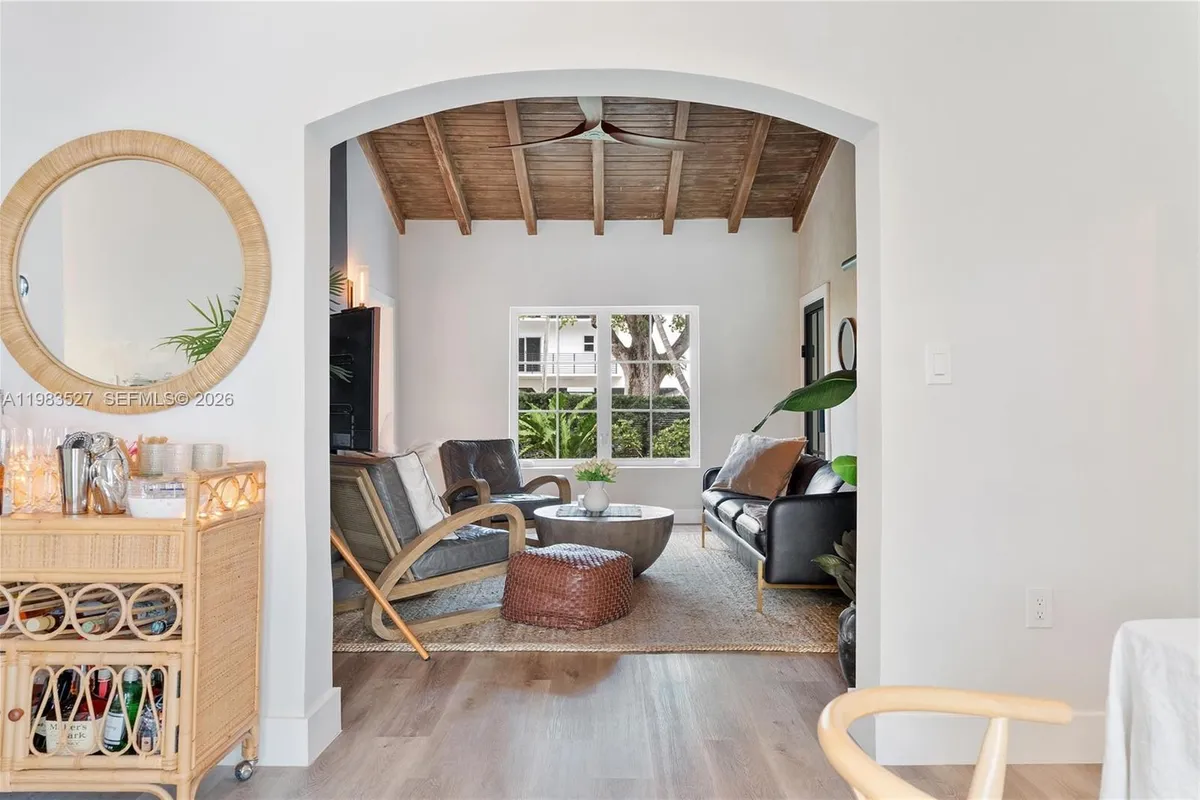 1024 Lenox Ave # 1, Miami Beach FL 33139