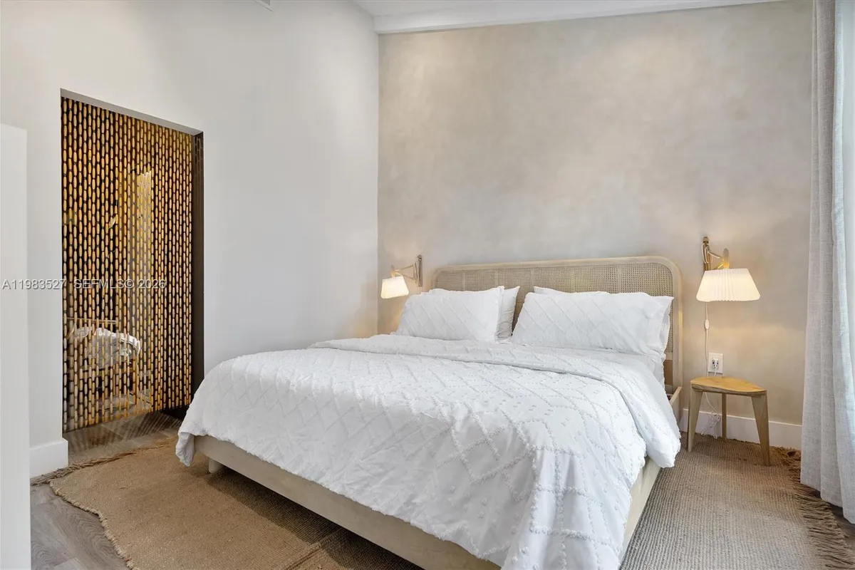 1024 Lenox Ave # 1, Miami Beach FL 33139