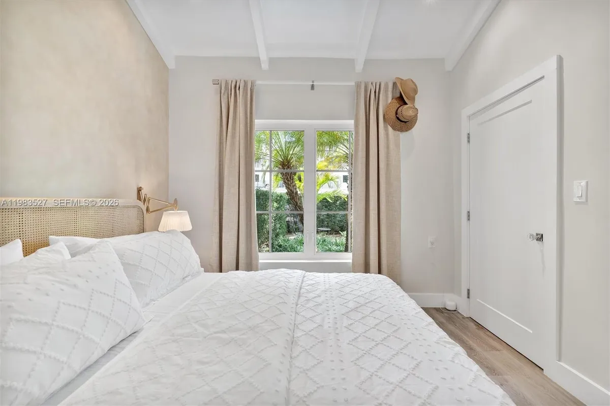 1024 Lenox Ave # 1, Miami Beach FL 33139