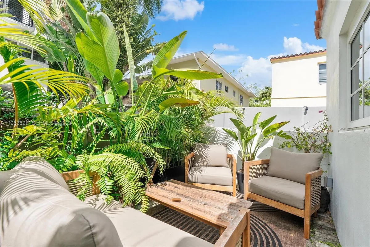 1024 Lenox Ave # 1, Miami Beach FL 33139