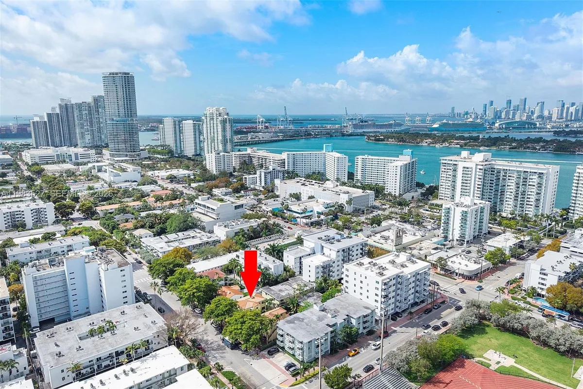 1024 Lenox Ave # 1, Miami Beach FL 33139