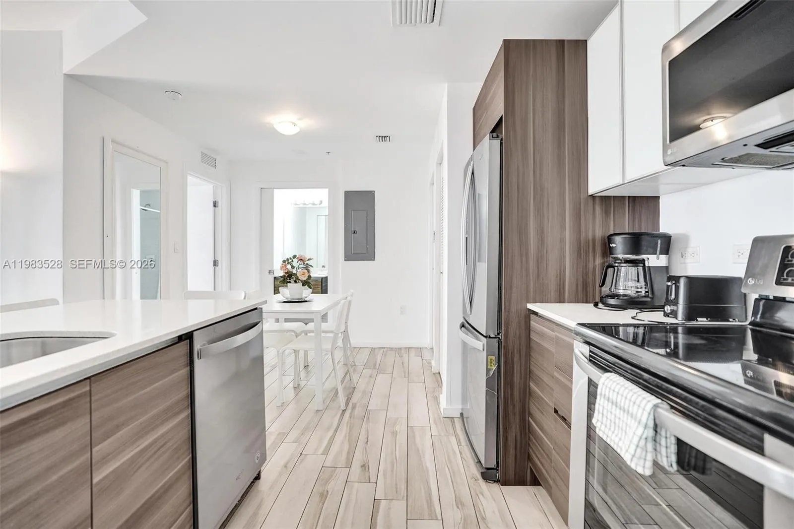 481 NE 29th St # 702, Miami FL 33137