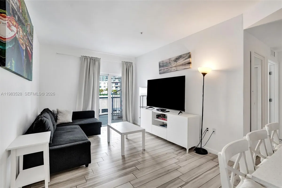 481 NE 29th St # 702, Miami FL 33137