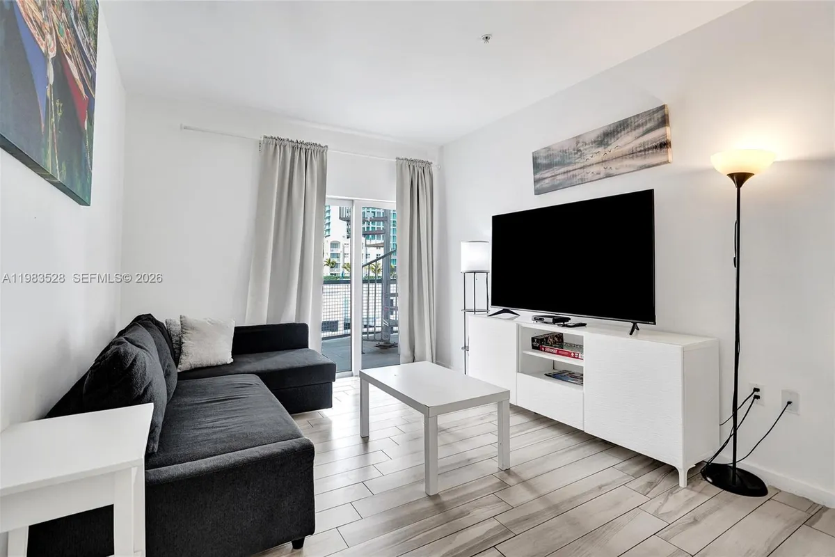 481 NE 29th St # 702, Miami FL 33137