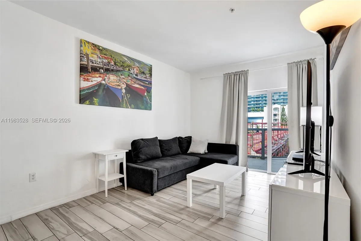 481 NE 29th St # 702, Miami FL 33137