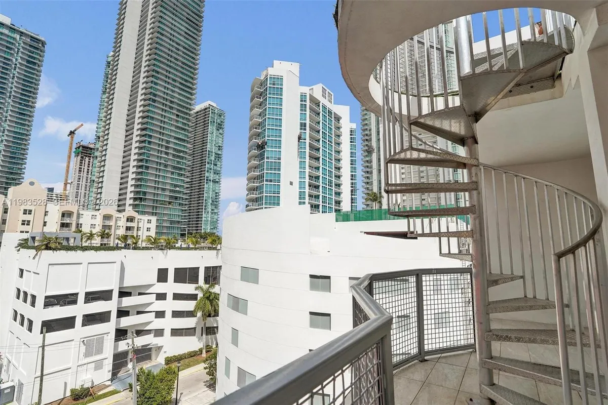 481 NE 29th St # 702, Miami FL 33137