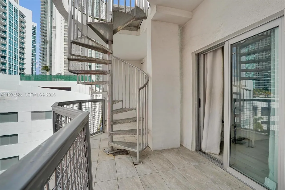 481 NE 29th St # 702, Miami FL 33137