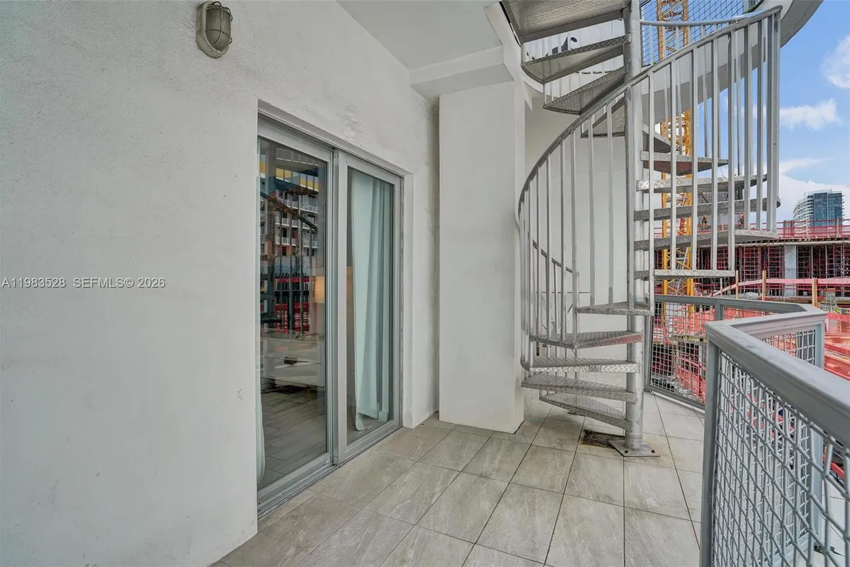 481 NE 29th St # 702, Miami FL 33137