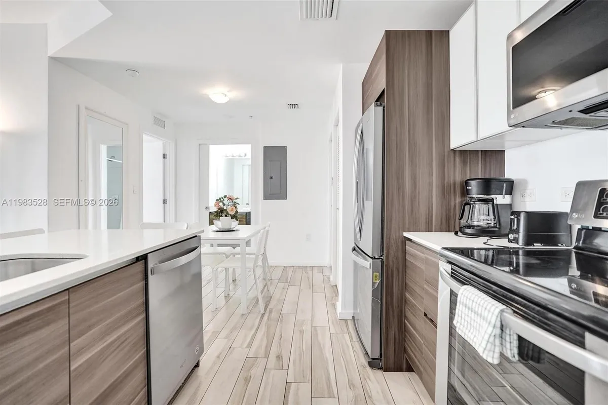 481 NE 29th St # 702, Miami FL 33137